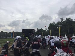 Dikawal Polisi, Massa FPI Depok Berkonvoi di Jalanan Depok