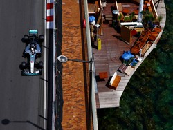 Hamilton Cukup Kecewa Tak Raih Pole, Kini Harapkan Balapan Basah