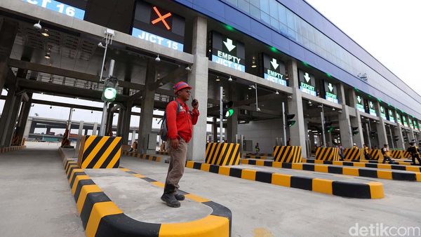 Melihat Pintu Otomatis Terbesar Se-Asia Tenggara