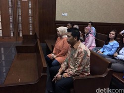 Bacakan Pledoi, Abdul Khoir Mengaku Terpaksa Menyuap Anggota Komisi V DPR RI