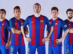 Barca Kembali ke Garis-Garis Vertikal