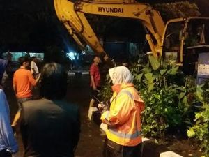 Risma Akan Bangun Rumah Pompa dan Pintu Air di Kalimas untuk Antisipasi Banjir