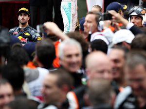 Soal Kesalahan Saat Pit Stop, Red Bull Minta Maaf pada Ricciardo