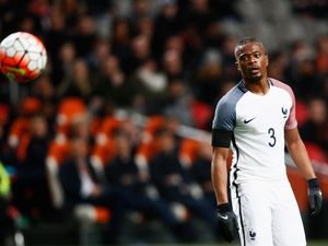 Sebelum Pensiun, Evra Ingin Juara Dulu bersama Prancis