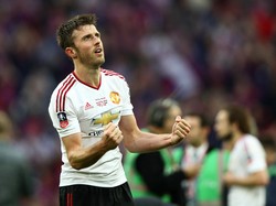 Carrick Nikmati Dilatih Mourinho