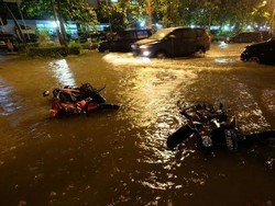 BMKG: Curah Hujan di Surabaya yang Berimbas Banjir Sangat Lebat