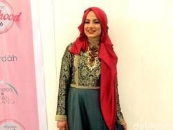 Ruba Zai, Hijabers Cantik Asal Belanda yang Populer Lewat Vlogging