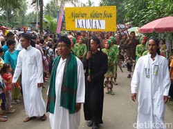 Sambut Ramadan, Ribuan Warga Gelar Tradisi Nyadran Makam Sewu di Bantul