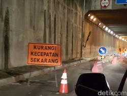 Imbas Galian Air di Jalan Raya Serang, Lalin Tol Arah Merak Macet 10 Km
