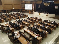 Gubernur Aher Usul Perda Gelar Kehormatan Bagi Warga Jabar Berprestasi