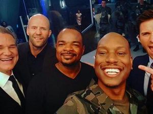 Bintang Fast & Furious Pamer Senyum Saat Syuting Fast 8