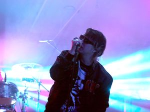 Julian Casablancas Kena Sensor saat Bawakan Lagu Tentang Palestina Julian Casablancas Kena Sensor saat Bawakan Lagu Tentang Palestina