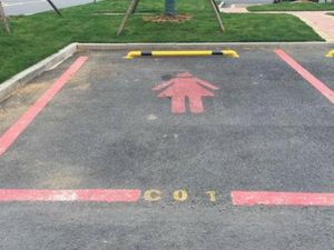 Lahan Parkir Khusus Wanita di China Lebih Luas