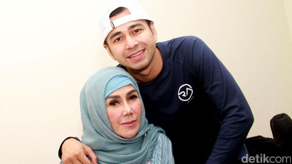 Raffi Ahmad dan Ibunda Tercinta yang Makin Eksis