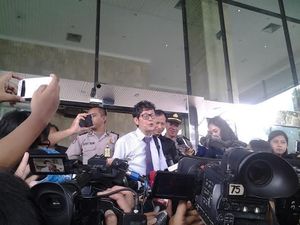 Sambangi KPK, Dr Boyke Beri Konsultasi Pendidikan Seks Sambangi KPK, Dr Boyke Beri Konsultasi Pendidikan Seks