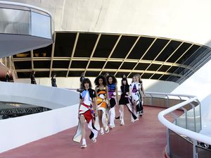 Foto: Louis Vuitton Gelar Fashion Show di Tuan Rumah Olimpiade 2016