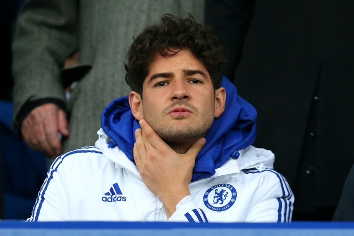 Pato-Chelsea LIVERPOOL, ENGLAND - MARCH 12: Alexandre Pato of Chelsea is seen on the stand prior to the Emirates FA Cup sixth round match between Everton and Chelsea at Goodison Park on March 12, 2016 in Liverpool, England. (Photo by Chris Brunskill/Getty Images)