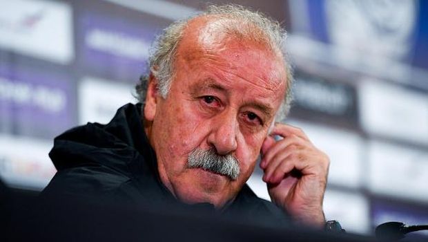 Vicente Del Bosque SALZBURG, AUSTRIA - MAY 31: Head coach Vicente Del Bosque of Spain faces the media during a press conference before a training session at the Red Bull Arena stadium on May 31, 2016 in Salzburg, Austria. (Photo by David Ramos/Getty Images)