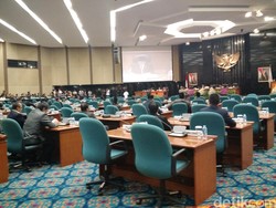 Rapat Paripurna Istimewa DPRD DKI Soal LHP BPK, 41 Anggota Dewan Tak Hadir