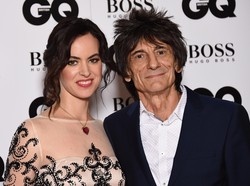 Viral Gitaris Rolling Stones ke BRIT Awards Naik Kereta Bawah Tanah