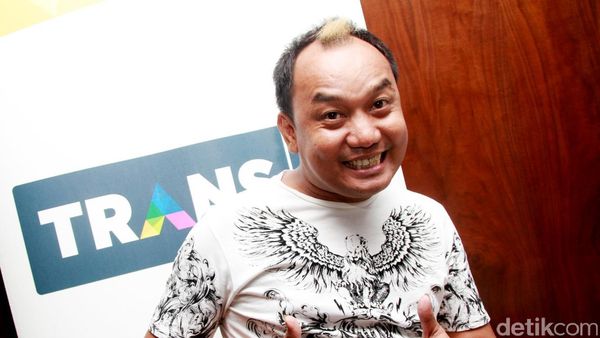 Intip Rumah Azis Gagap, Pelawak Senior yang Juga Juragan Sapi Kurban