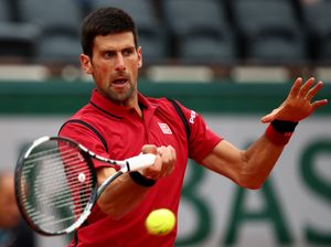 Sempat Dihentikan Hujan, Djokovic Kalahkan Bautista Agut untuk ke Perempatfinal