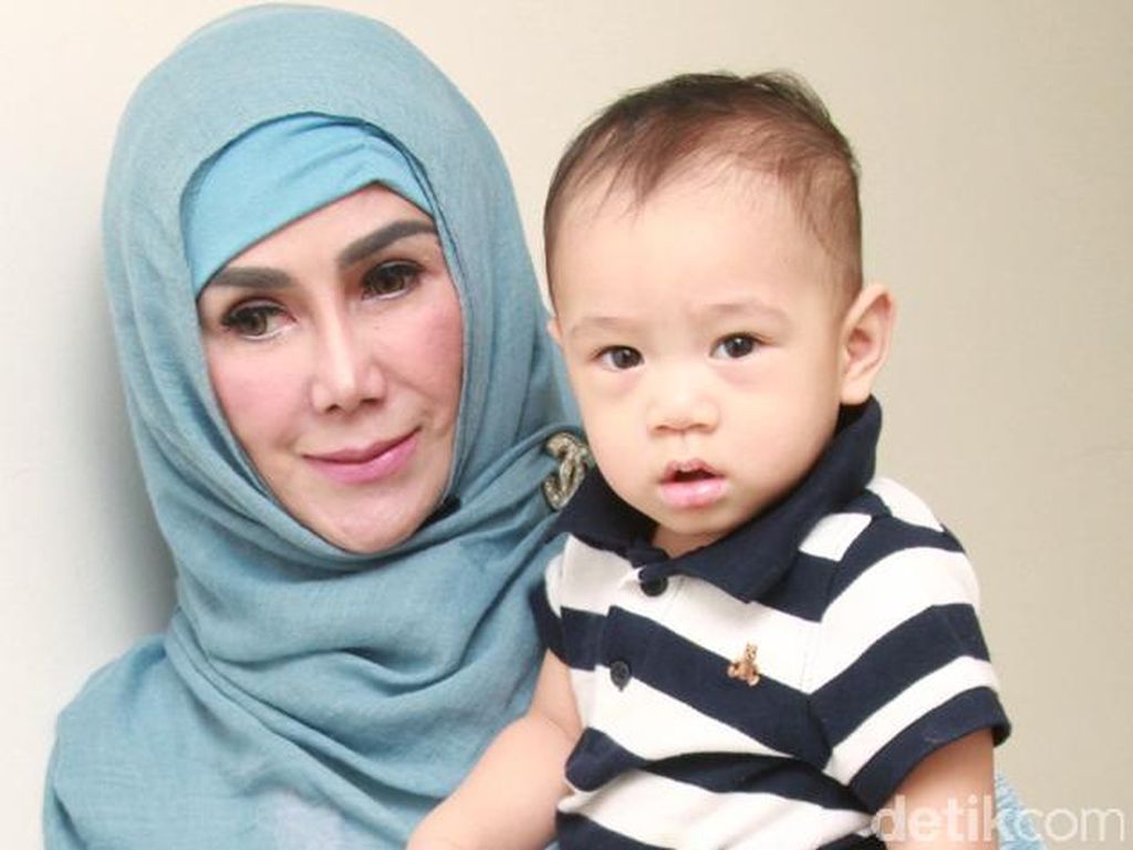 Rafathar Makin Mirip Raffi Ahmad atau Nagita Slavina? Rafathar Makin Mirip Raffi Ahmad atau Nagita Slavina?
