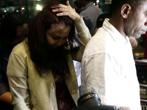 Istri Nurhadi Diperiksa KPK Selama 11 Jam