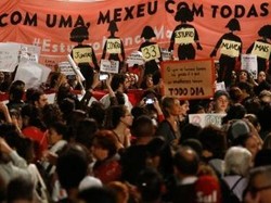 Remaja 16 Tahun Diperkosa Bergilir, Ribuan Wanita Brasil Gelar Aksi Demo