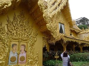 Unik! Toilet Berlapis Emas di Thailand