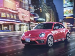 Volkswagen Beetle Edisi Khusus Ini Dibalut Warna Merah Muda