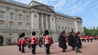 Ini Dia Pergantian Pasukan Istana Buckingham