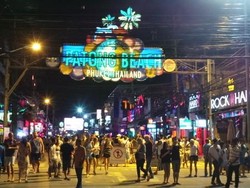 Dunia Malam Phuket yang Tak Kalah Liar dari Bangkok