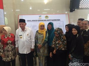 Mensos : 69 Titik Lokalisasi Akan Segera Ditertibkan Mensos : 69 Titik Lokalisasi Akan Segera Ditertibkan
