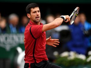 Djokovic Lewati Hadangan Berdych dan Pijak Semifinal Djokovic Lewati Hadangan Berdych dan Pijak Semifinal