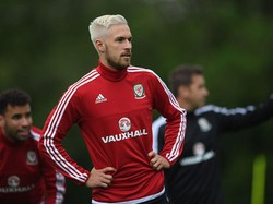 Rambut Ramsey untuk Piala Eropa: Draco Malfoy atau Skuat Rumania 1998?