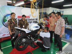 Honda Uji Keandalan Siswa SMK
