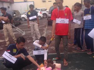 Direkonstruksi, Begini Aksi Brutal 14 Pemerkosa Gadis 14 Tahun di Bengkulu Direkonstruksi, Begini Aksi Brutal 14 Pemerkosa Gadis 14 Tahun di Bengkulu