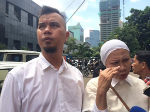 Ahmad Dhani dan Ratna Sarumpaet Datangi Polda Metro Jaya