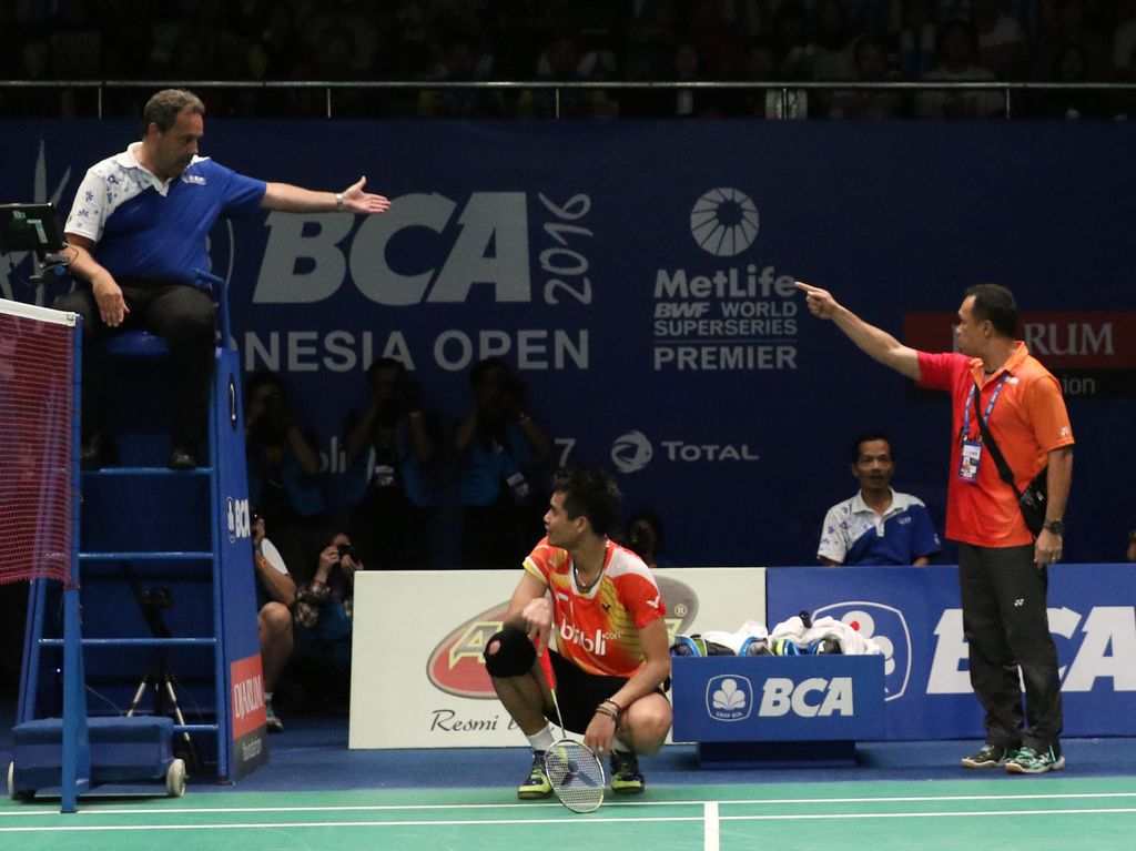 Tontowi Ahmad Pamitan ke Pelatih via WhatsApp Tontowi Ahmad Pamitan ke Pelatih via WhatsApp