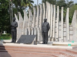 Relawan Jokowi Kumpul di Tugu Proklamasi, Arus Lalin Dialihkan