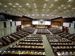 Komisi III soal TPF Delay Harun Masiku: Sistem atau Human yang Eror?