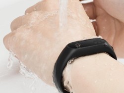 Mi Band 2 Bakar Pergelangan Tangan Pengguna