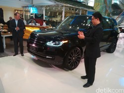 Land Rover Luncurkan Range Rover Autobiography dan Evoque Facelift
