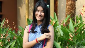 Ina Marika Manis Bergigi Gingsul