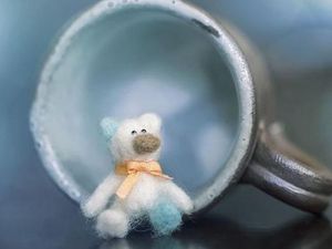 Keren, Wanita Ini Manfaatkan Kondisi Langkanya untuk Bikin Foto Unik