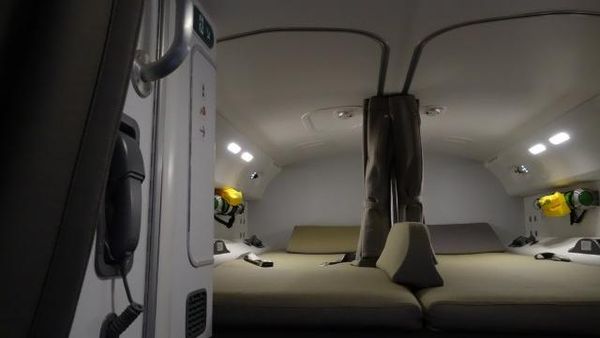 Mengintip Kamar Rahasia di Pesawat untuk Awak Kabin