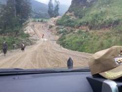 Kondisi Keamanan Kondusif, Pembangunan Jalan di Sinak Sudah Capai 30 Persen