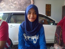 Senangnya Iren Menjadi Mahasiswi FK Unair Termuda di Usia 15 Tahun