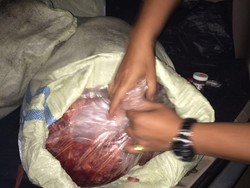 Waspada Beli Daging! Polisi Bongkar Daging Sapi Oplosan di Bandung
